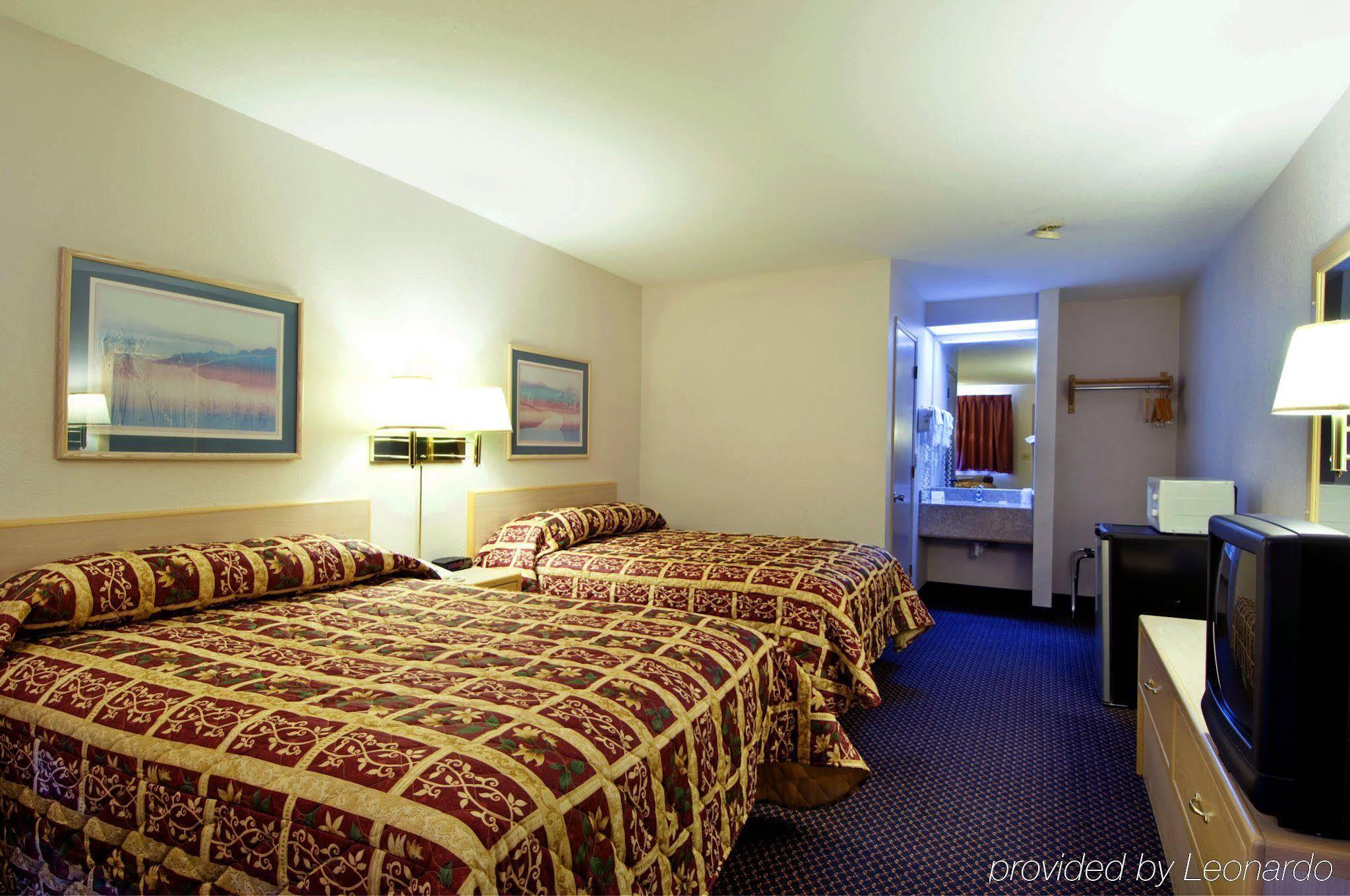 Americas Best Value Inn - Garden City Bagian luar foto