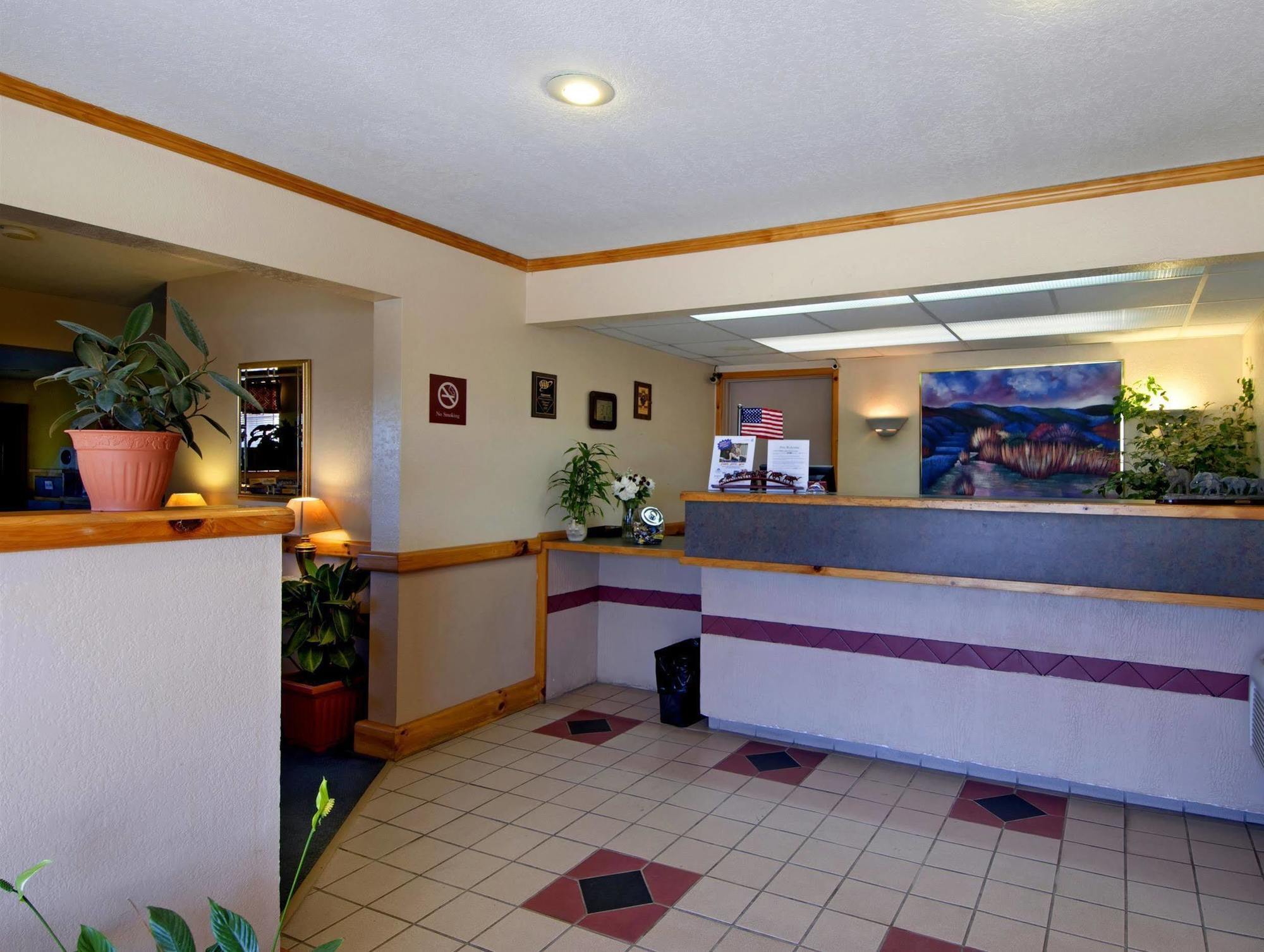 Americas Best Value Inn - Garden City Bagian luar foto